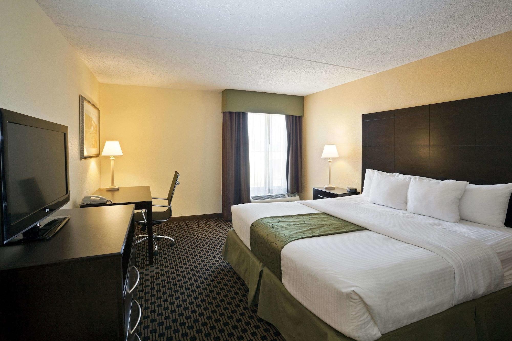La Quinta By Wyndham Salina Hotell Eksteriør bilde